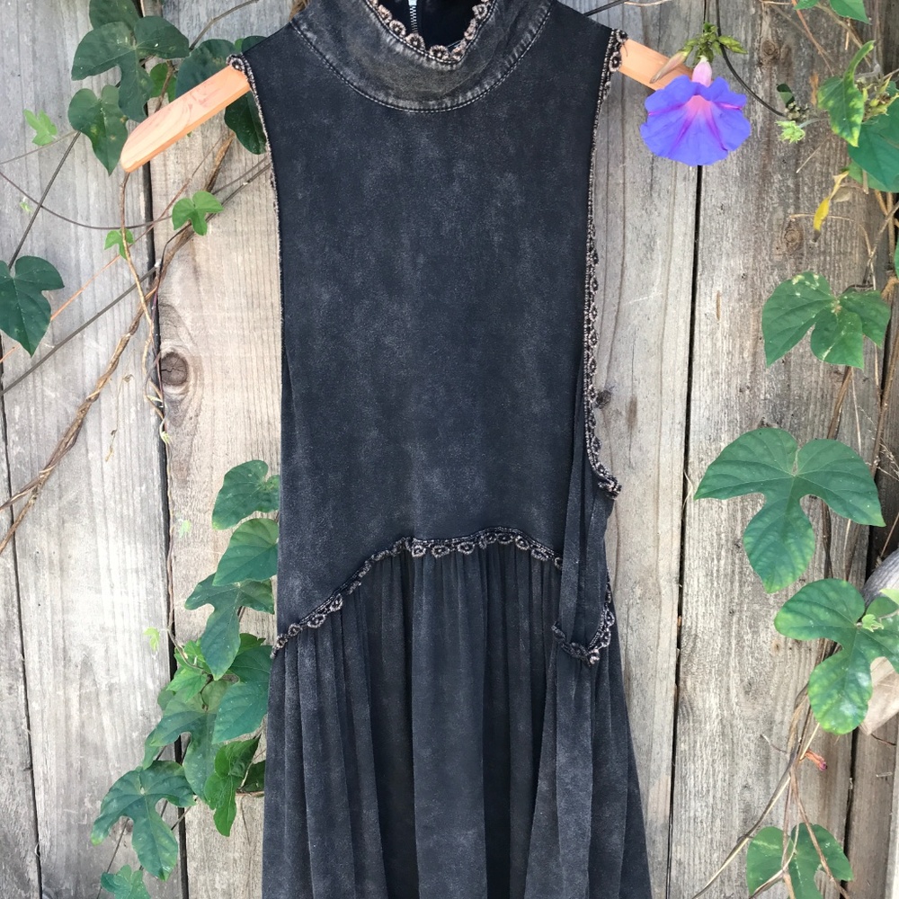 POL Distressed Acid Tee Top Charcoal Grey Lace